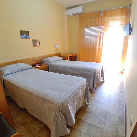 Hotel Il Dollaro Villa San Giovanni Ngoại thất bức ảnh